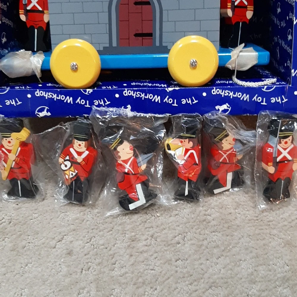 NIB Wood Castle Pull Toy with Red Soldiers